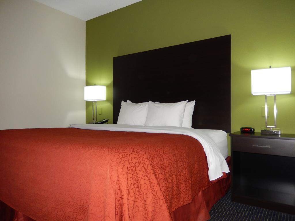 Quality Inn & Suites Anderson I-69 Экстерьер фото