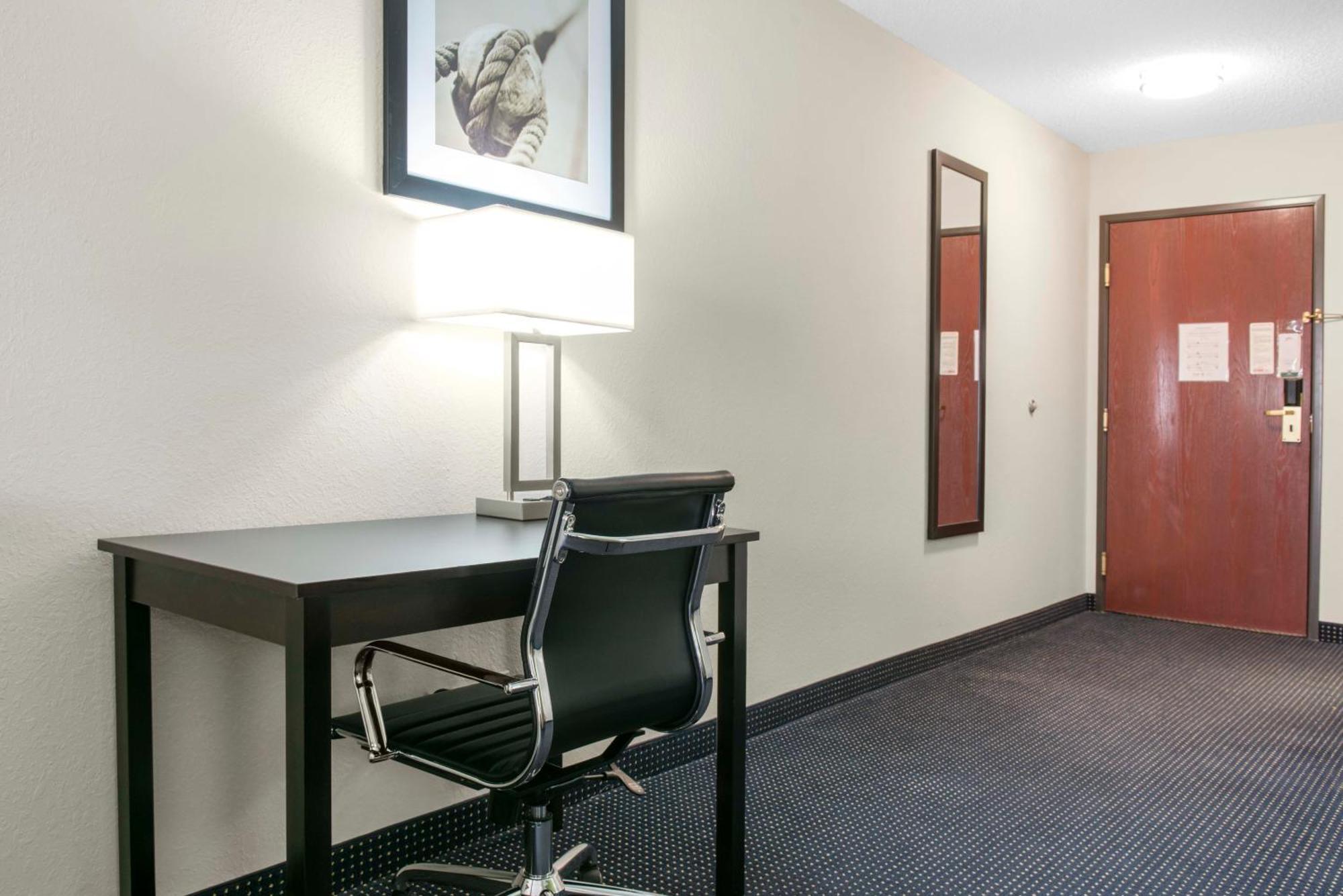 Quality Inn & Suites Anderson I-69 Экстерьер фото
