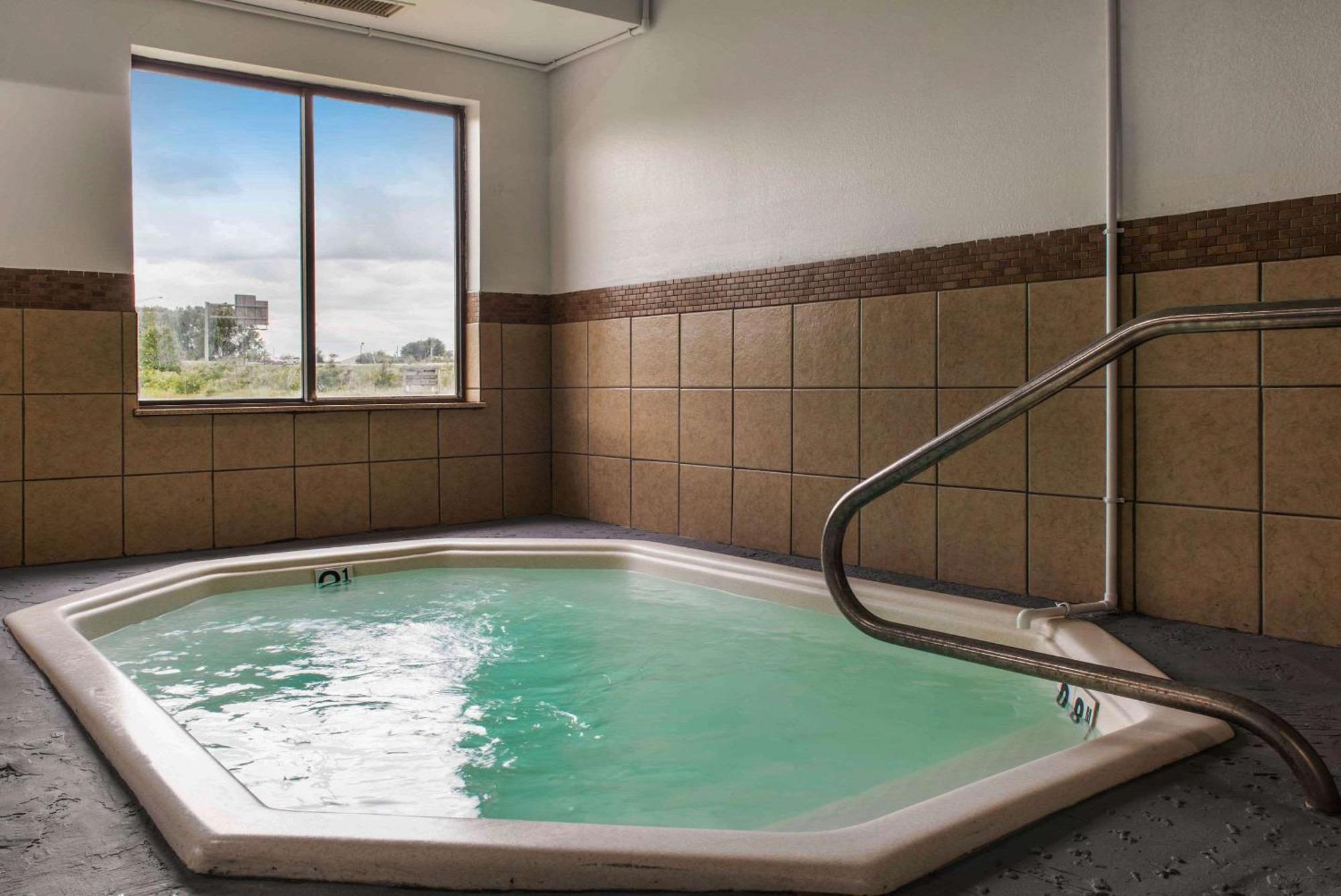Quality Inn & Suites Anderson I-69 Экстерьер фото
